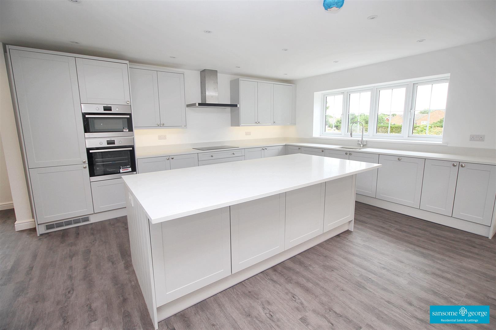 4 bed property in Long Lane, Reading